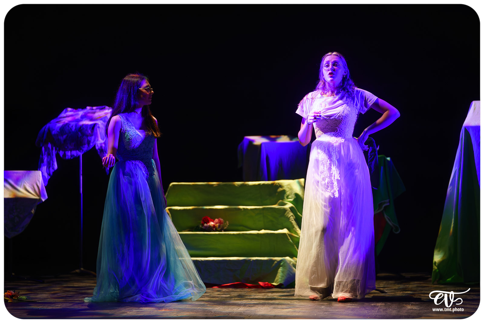 BLANCHE-NEIGE FOUTUE FORET